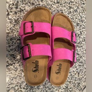 Platform Pink Sandals 💕 2.5” Platform Size 8.5 Never Worn Outside
